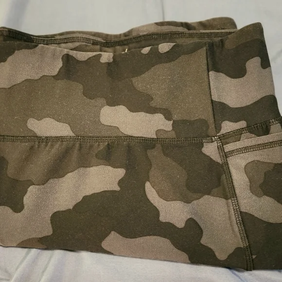 Livi Active Grey/Black 7/8 Length Legging - Picture 5 of 6